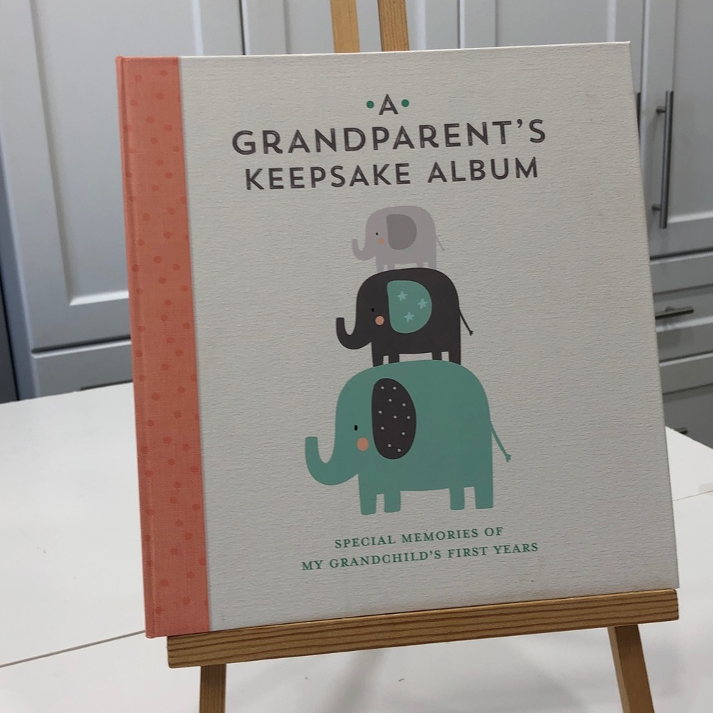 A Grandparents Keepsake Album: Special Memories of My Grandchild’s First Years